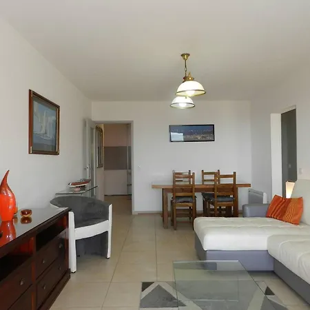 Le Lavandou, 3 Pieces, 4 Personnes - Fr-1-251-677 Apartment