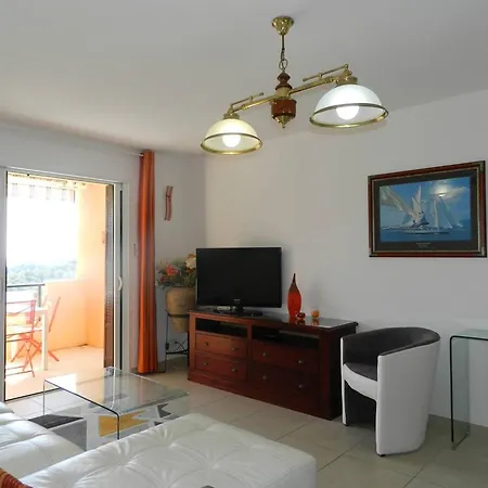 Le Lavandou, 3 Pieces, 4 Personnes - Fr-1-251-677 Apartment
